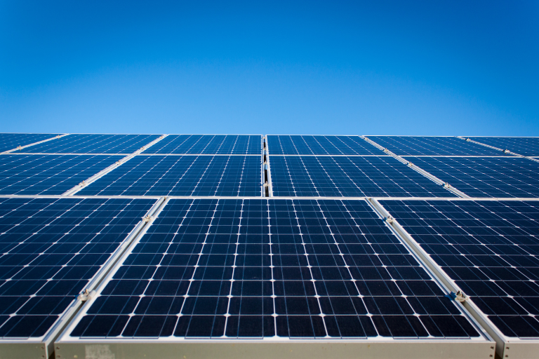 La începutul acestei luni, ne-am întâlnit cu Agenția pentru Eficiență Energetică și Energii Regenerabile „AE3R Ploiești-Prahova” pentru a consolida colaborarea în cadrul proiectului RENewLand. Întâlnirea marchează un pas important în planificarea tranziției energetice în județul Prahova.
