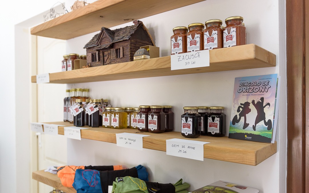 Lansare produse locale Magura Zimbrilor. (c) Doru Oprișan/WWF-Romania